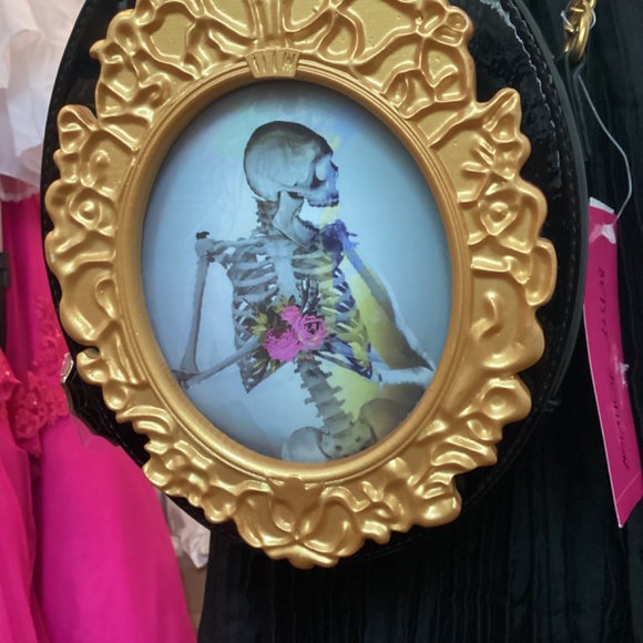 Betsey Johnson Now You See Me CrossBody Bag - Picture 6 of 14